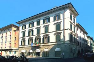 Hotel Arizona, Florence