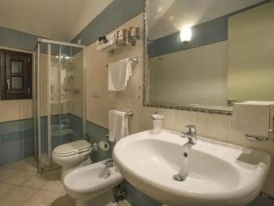 Al Pescatore & Restaurant - 54