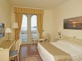 Deluxe room with balcony and with lake view