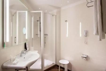 Best Western Plus City - 64