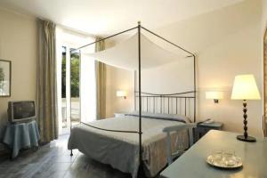 Hotel Mediterranee, Genoa