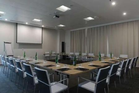 Best Western Premier CHC Airport - 22