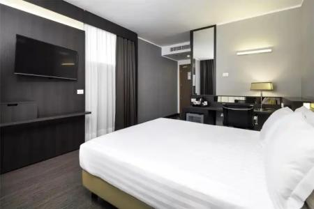 Best Western Premier CHC Airport - 36