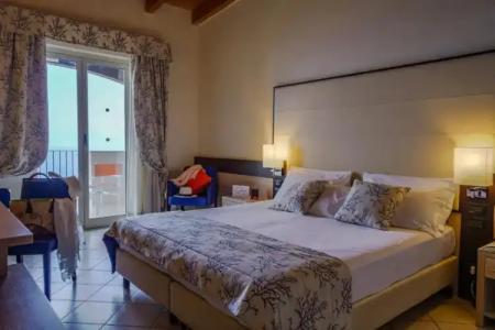 GH Avalon Sikani - 111