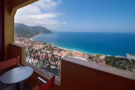 GH Avalon Sikani - 106