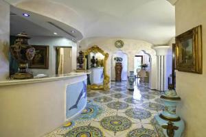 Strand Hotel Delfini, Ischia Town