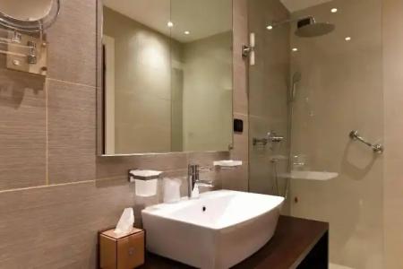 Bellevue & Resort - 199