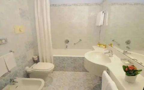 iHs Milano Ambasciatori - 113