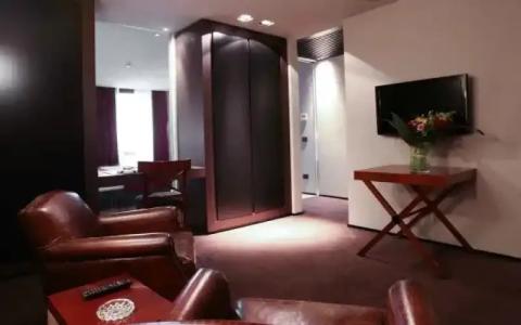 iHs Milano Ambasciatori - 141