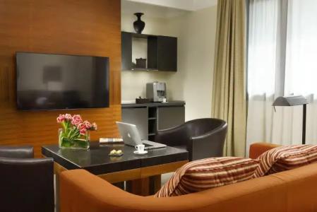 Milan Suite - 10