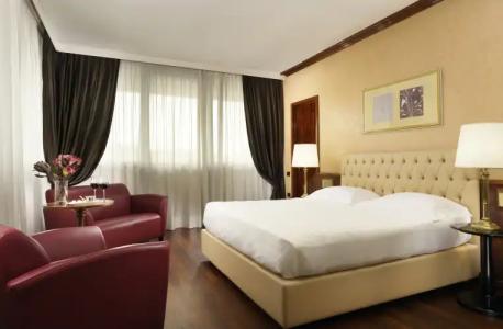UNAHOTELS Scandinavia Milano - 9