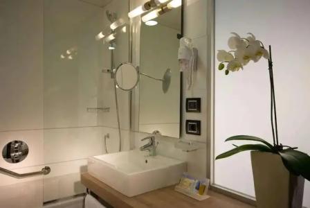 DoubleTree By Hilton Milan - 110