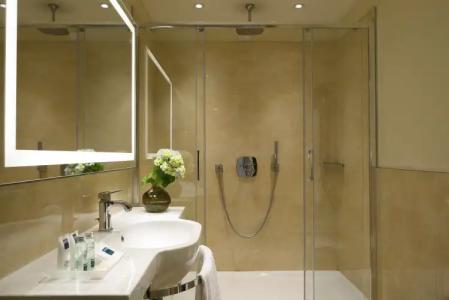 UNAHOTELS Century Milano - 9