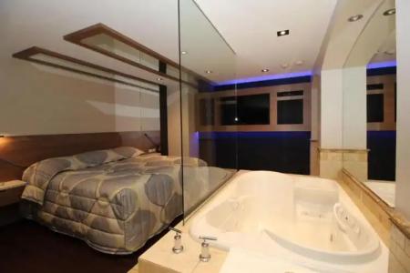 Le Chablis Cadillac - 78