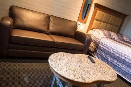 Le Chablis Cadillac - 26