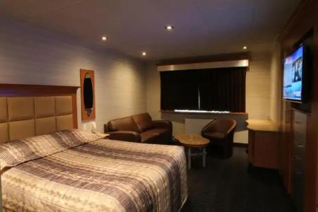 Le Chablis Cadillac - 25