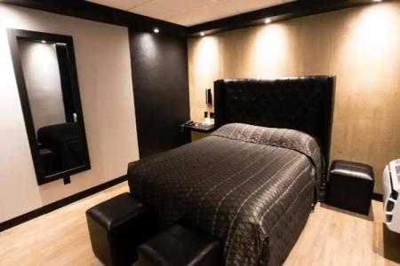 Le Chablis Cadillac - 23