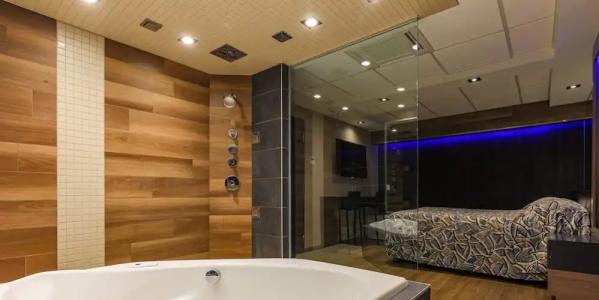 Le Chablis Cadillac - 58