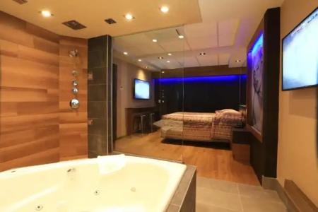 Le Chablis Cadillac - 73