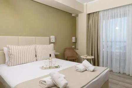 Ammos Beach Seaside Luxury Suites - 94