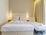Deluxe Suite with partial sea view