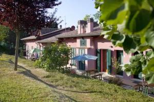 Country House Angelo Blu, Urbania