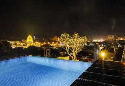 PATIO & Urban Resort - 9