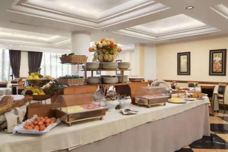 Ramada by Wyndham Naples - 17