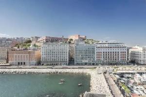 Hotel Royal Continental, Naples