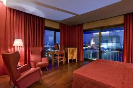 Royal Continental - 13