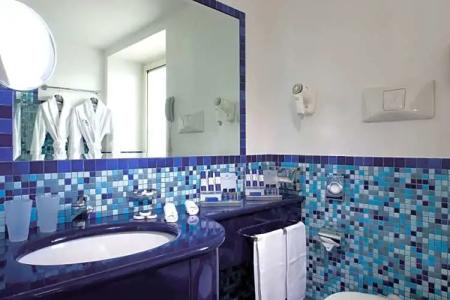 Royal Continental - 27