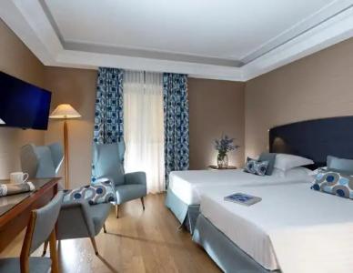 Royal Continental - 6