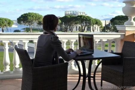 Grand President - 18