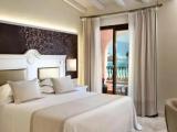 Deluxe room with sea view