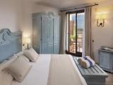 Superior room with pool view