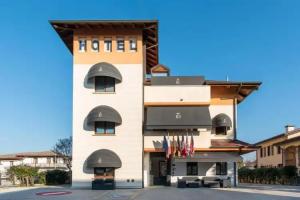 Small Hotel Royal HOTEL RC12, Padua