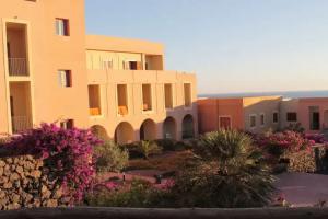 Hotel «Village Suvaki», Pantelleria Village