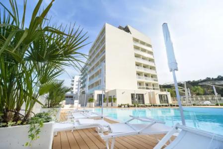 Nautilus Family - 28