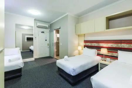 Best Western Melbourne City - 5