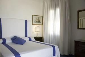 Hotel «Chiaia Di Luna», Ponza Village