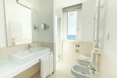 Life Seaview & Spa - 9