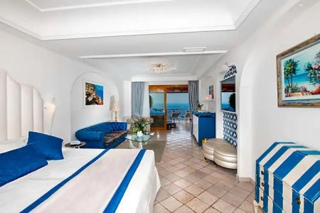 Eden Roc Suites - 242