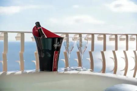 Eden Roc Suites - 326