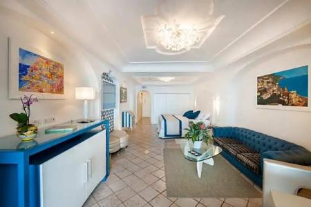 Eden Roc Suites - 260