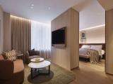 Suite with city view