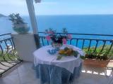 Deluxe room with sea view