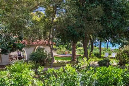 Is Morus Relais - 24