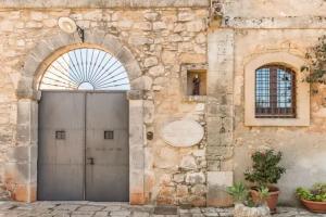 Casina Di Grotta Di Ferro, Santa Croce Camerina