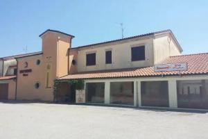 Hotel Softwood, Recanati