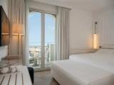 Deluxe room with sea view